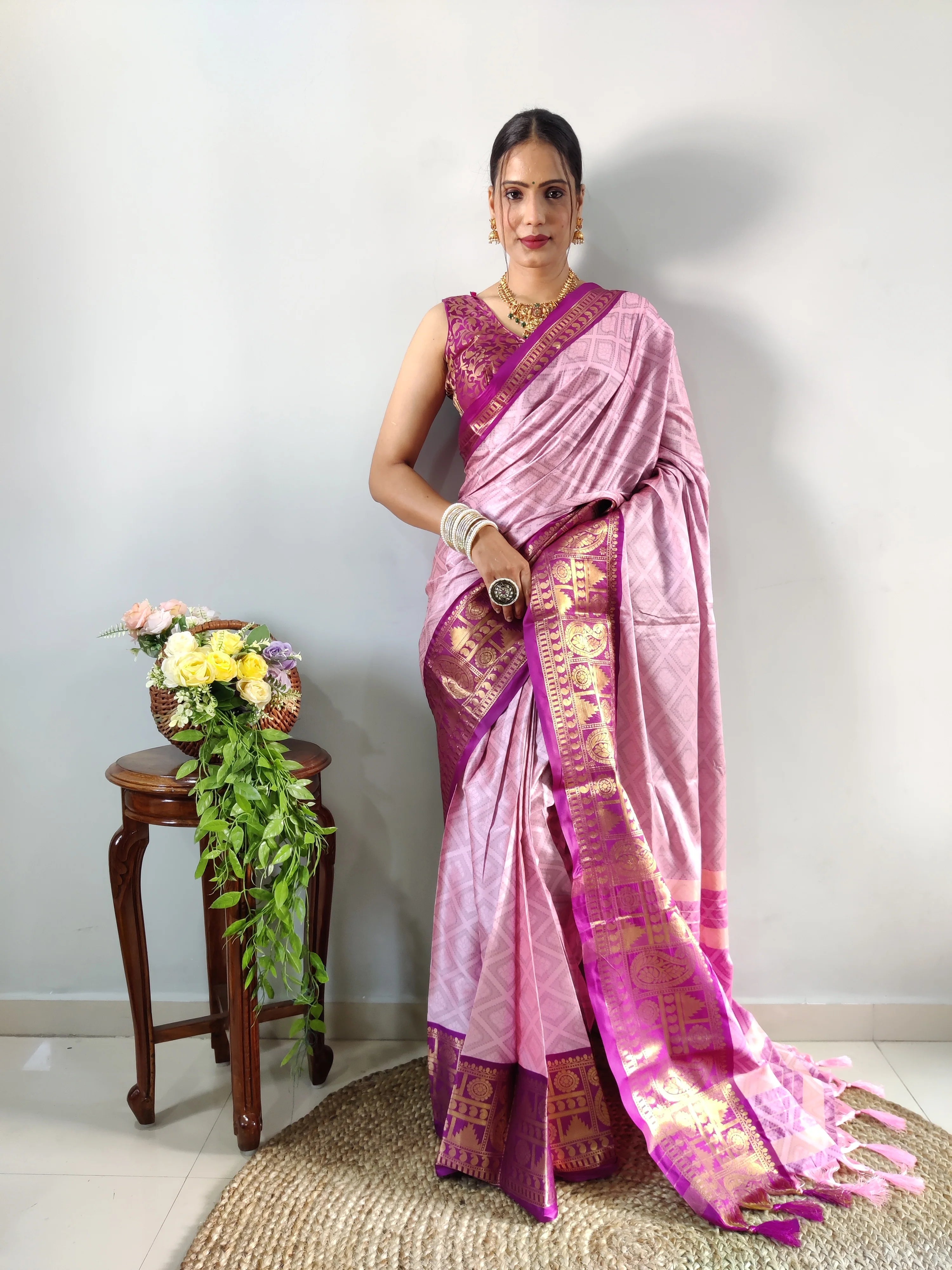 1 Min Ready-To-Wear Pink Banarasi Silk Saree With Unstitched Blouse.