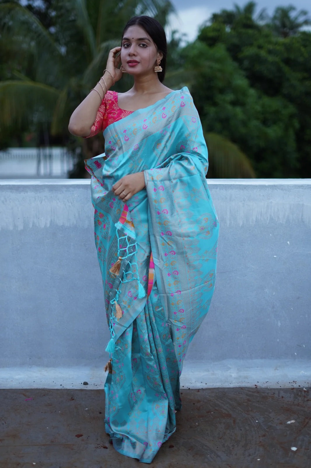 Sky and Pink Designer Rajdwari Dola Silk Saree