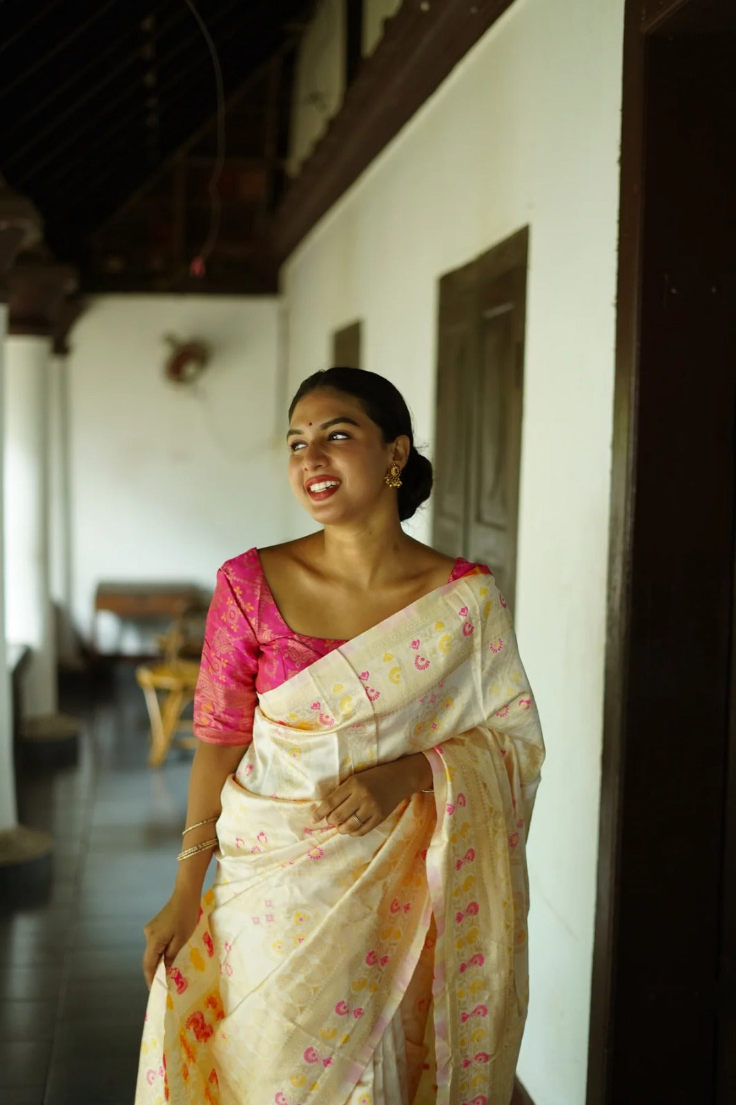 White and Pink Designer Rajdwari Dola Silk Saree