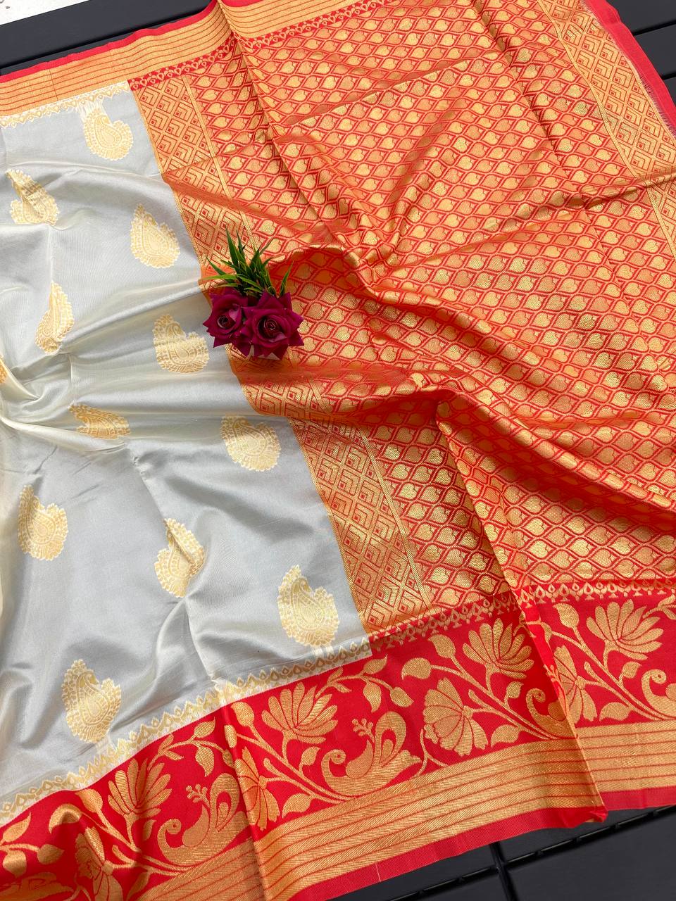 Off-white & Red Golden Boarder Bangoli Pure Silk Saree