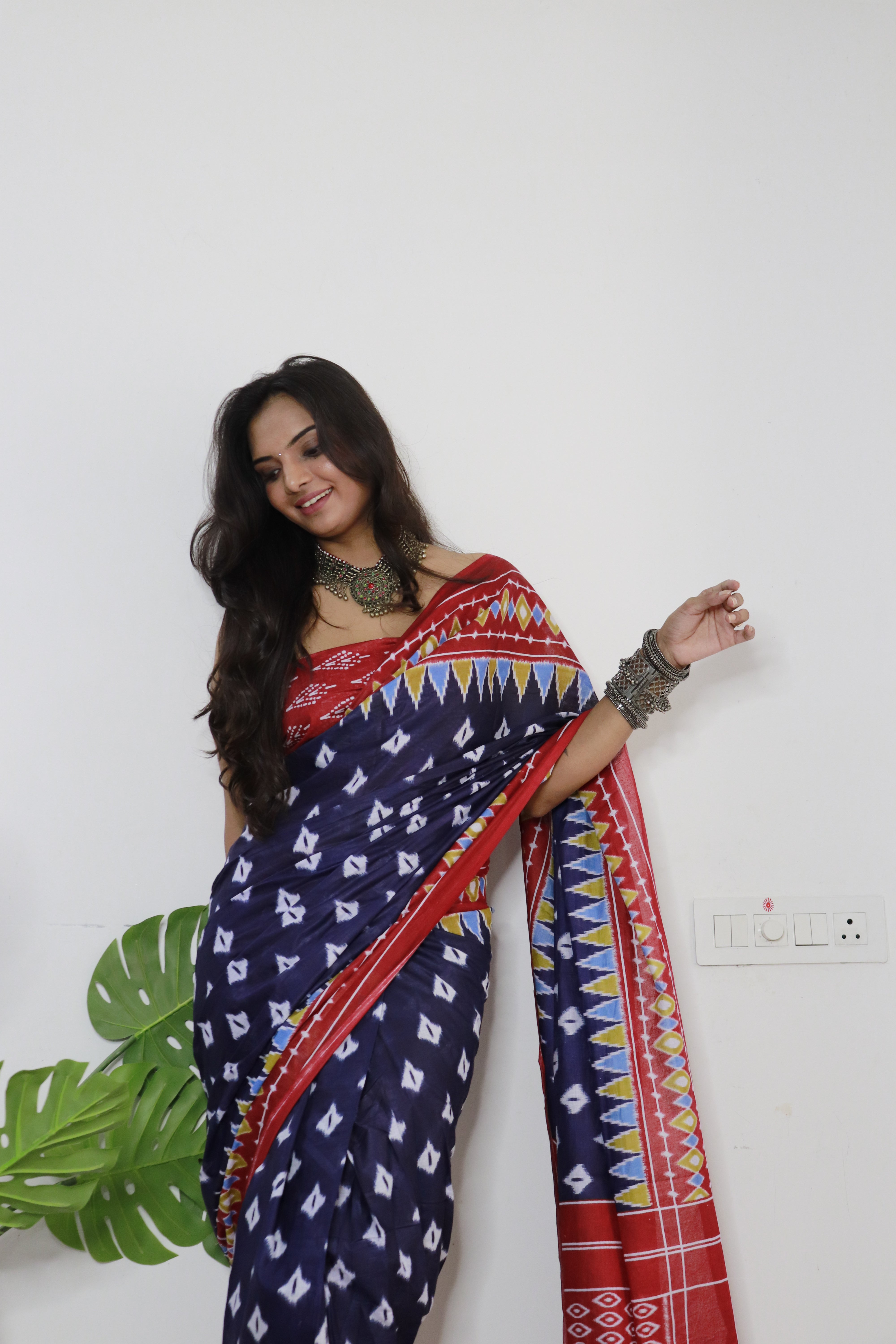 Royal Blue Printed 100% Soft Pure Cotton Saree With Unstitched Blouse.