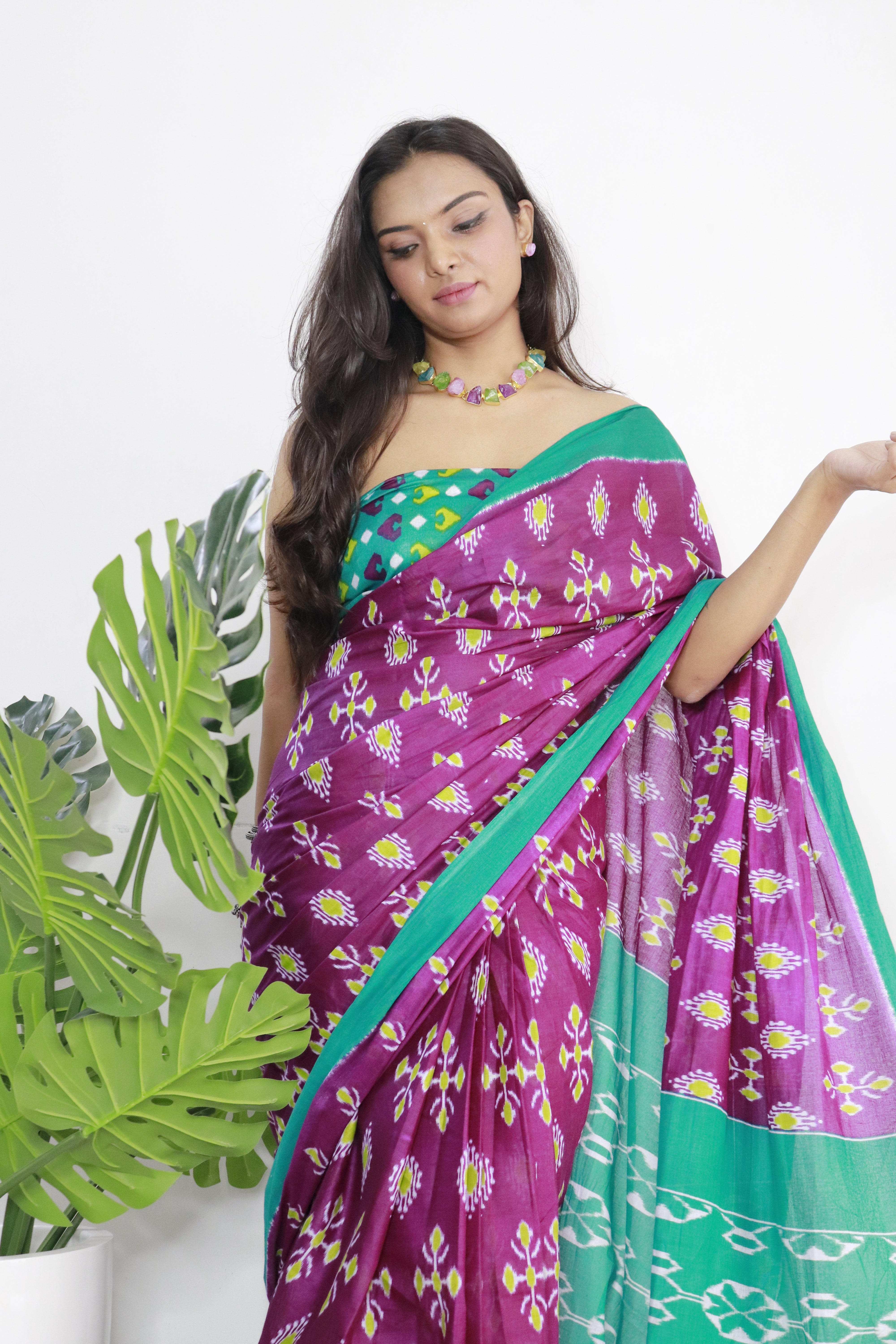 Maroon Printed 100% Soft Pure Cotton Saree With Unstitched Blouse.