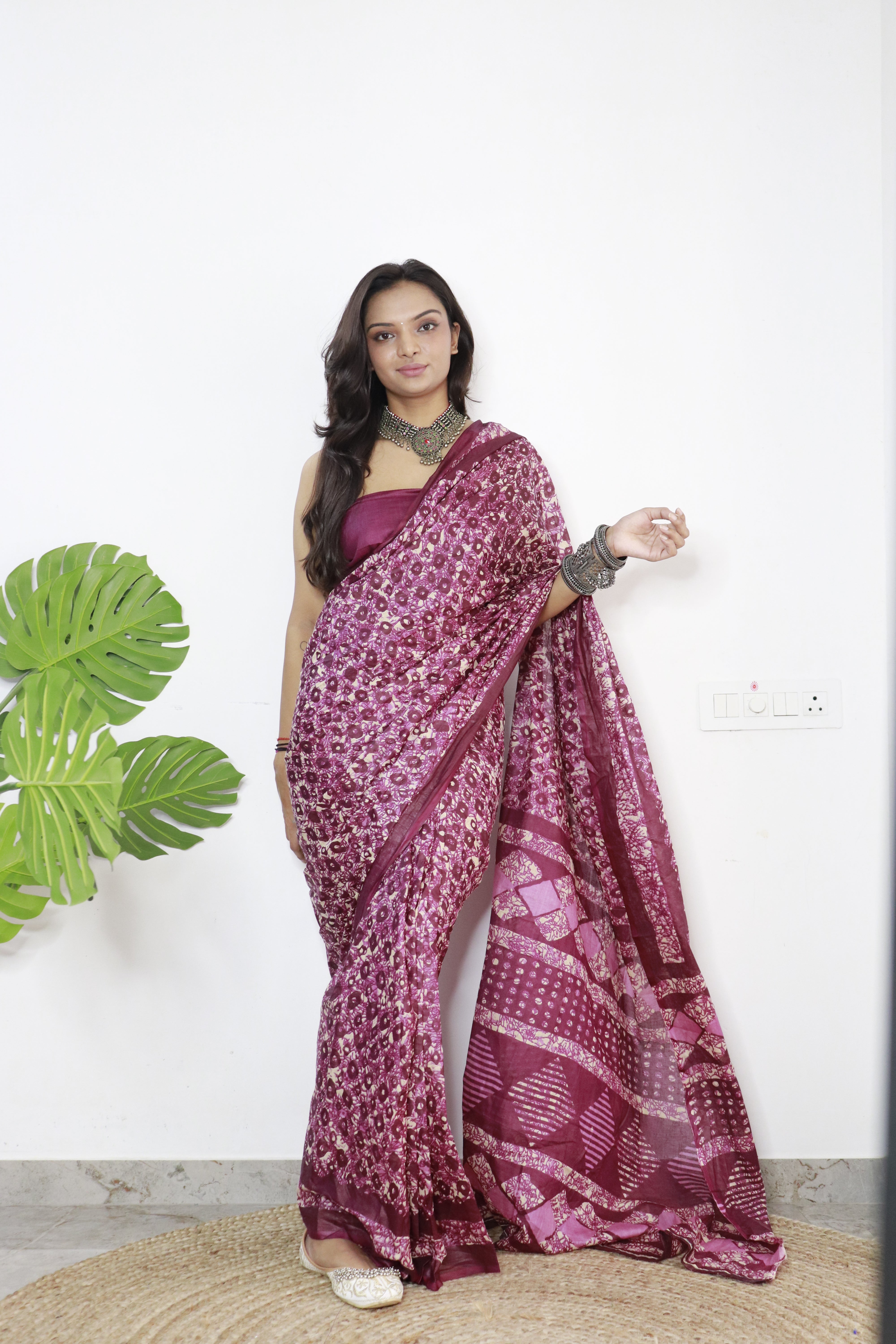 Maroon Printed 100% Soft Pure Cotton Saree With Unstitched Blouse.