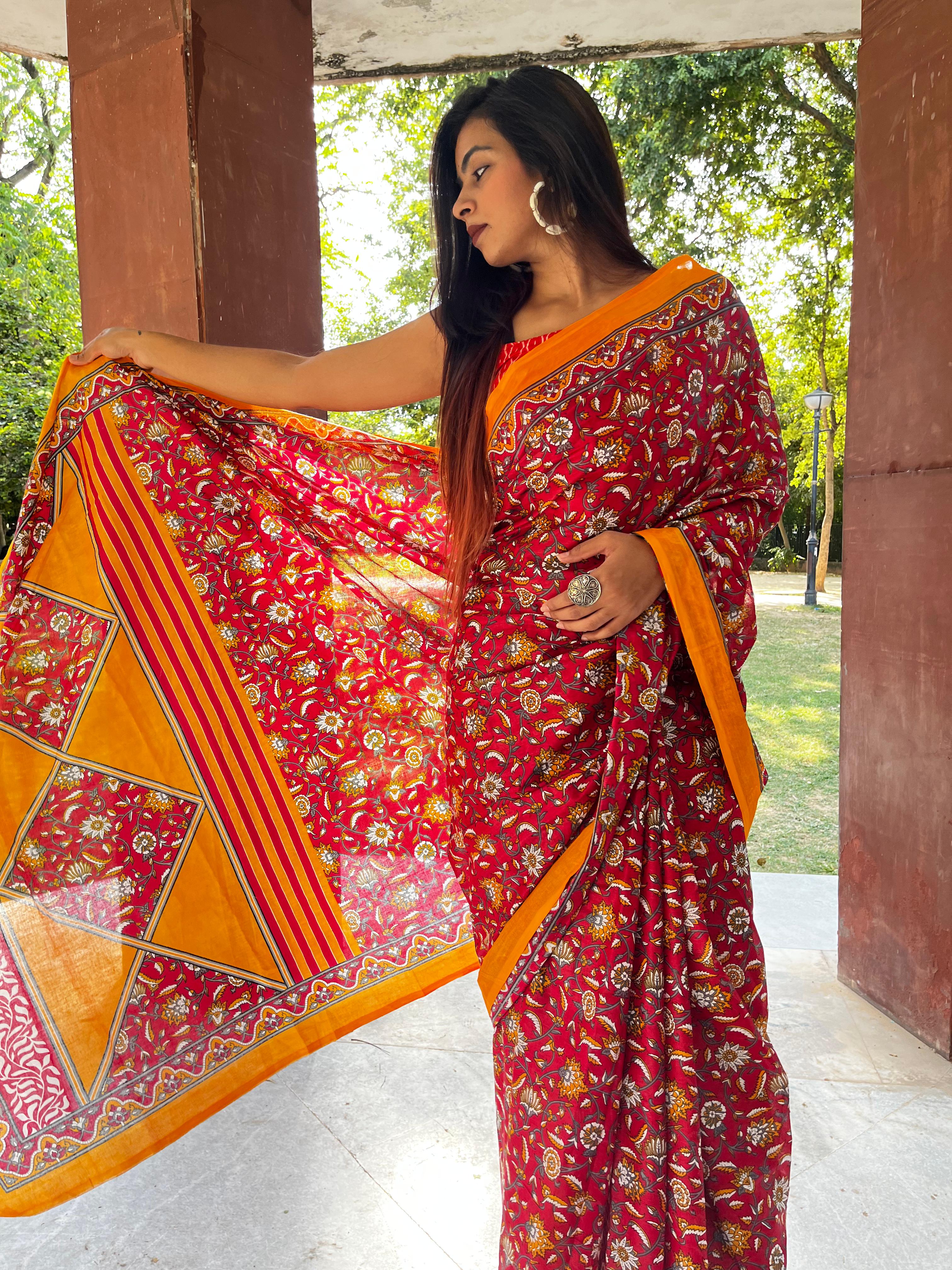 Printed Soft Pure Cotton Saree With Unstitched Blouse.