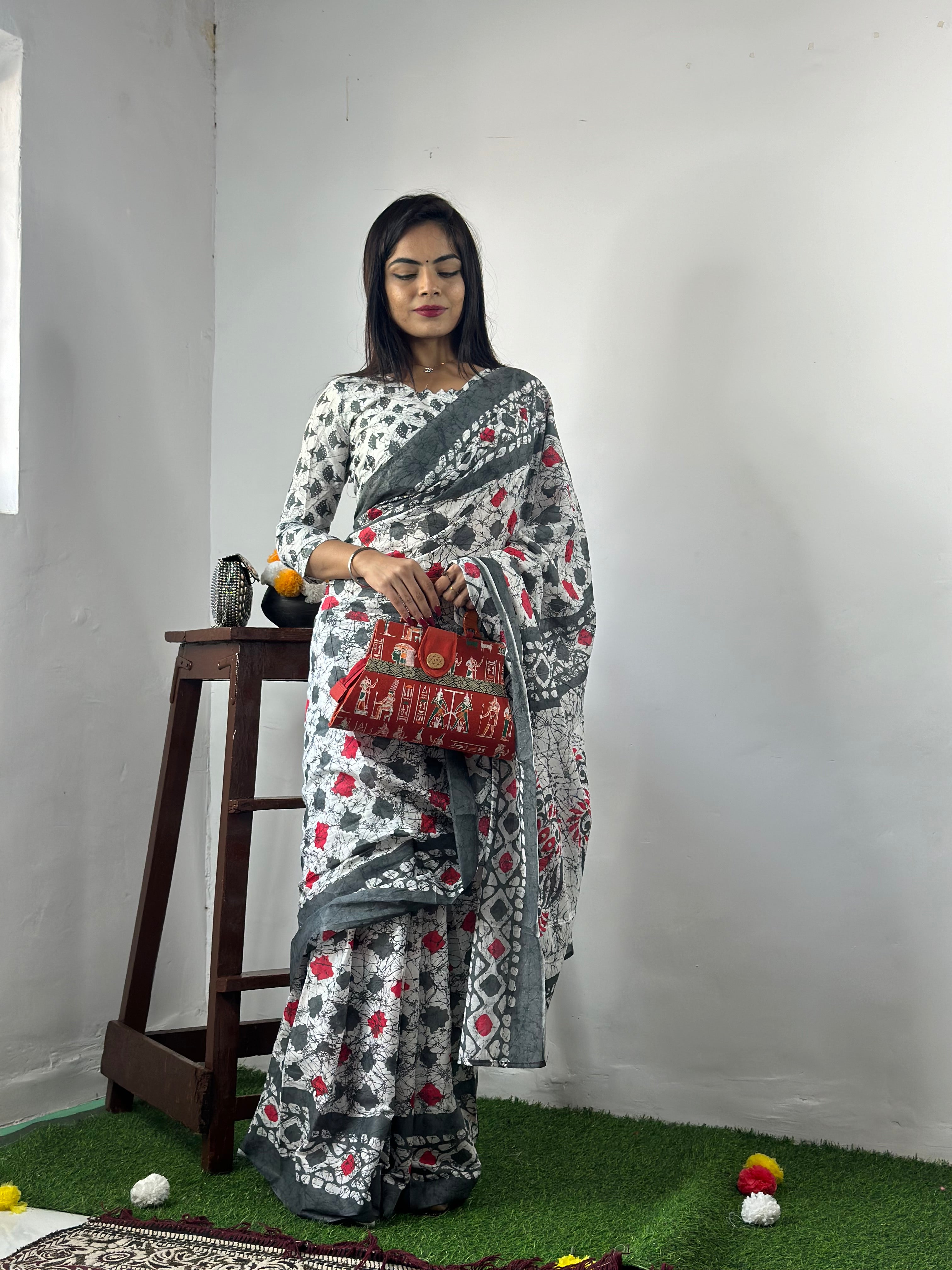 Beautiful Printed Soft Pure Cotton Saree With Unstitched Blouse.