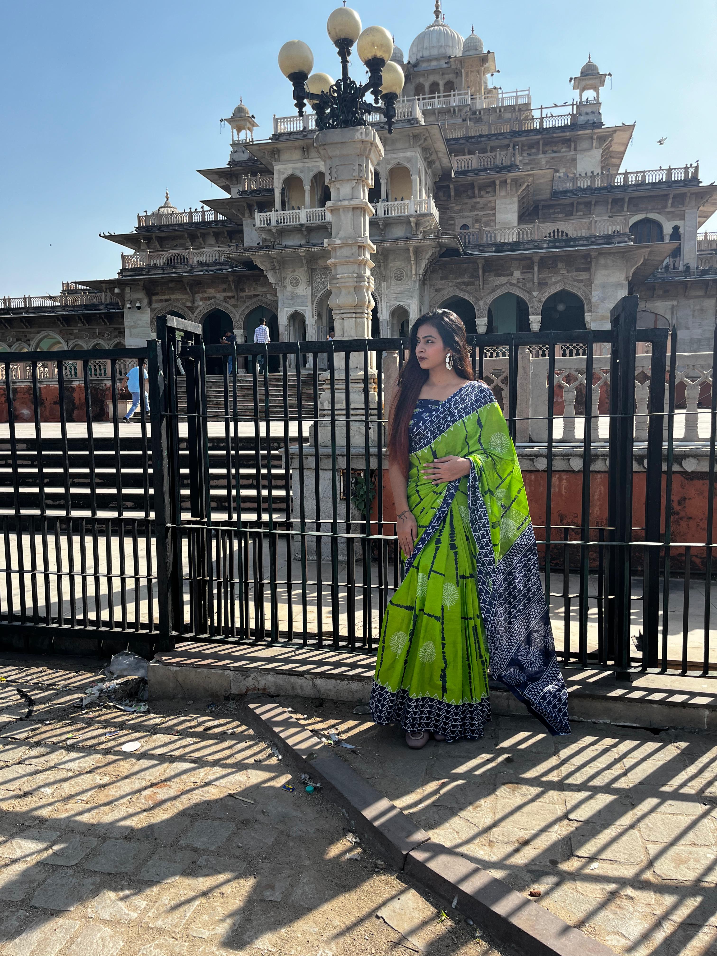 Printed Soft Pure Cotton Saree With Unstitched Blouse.