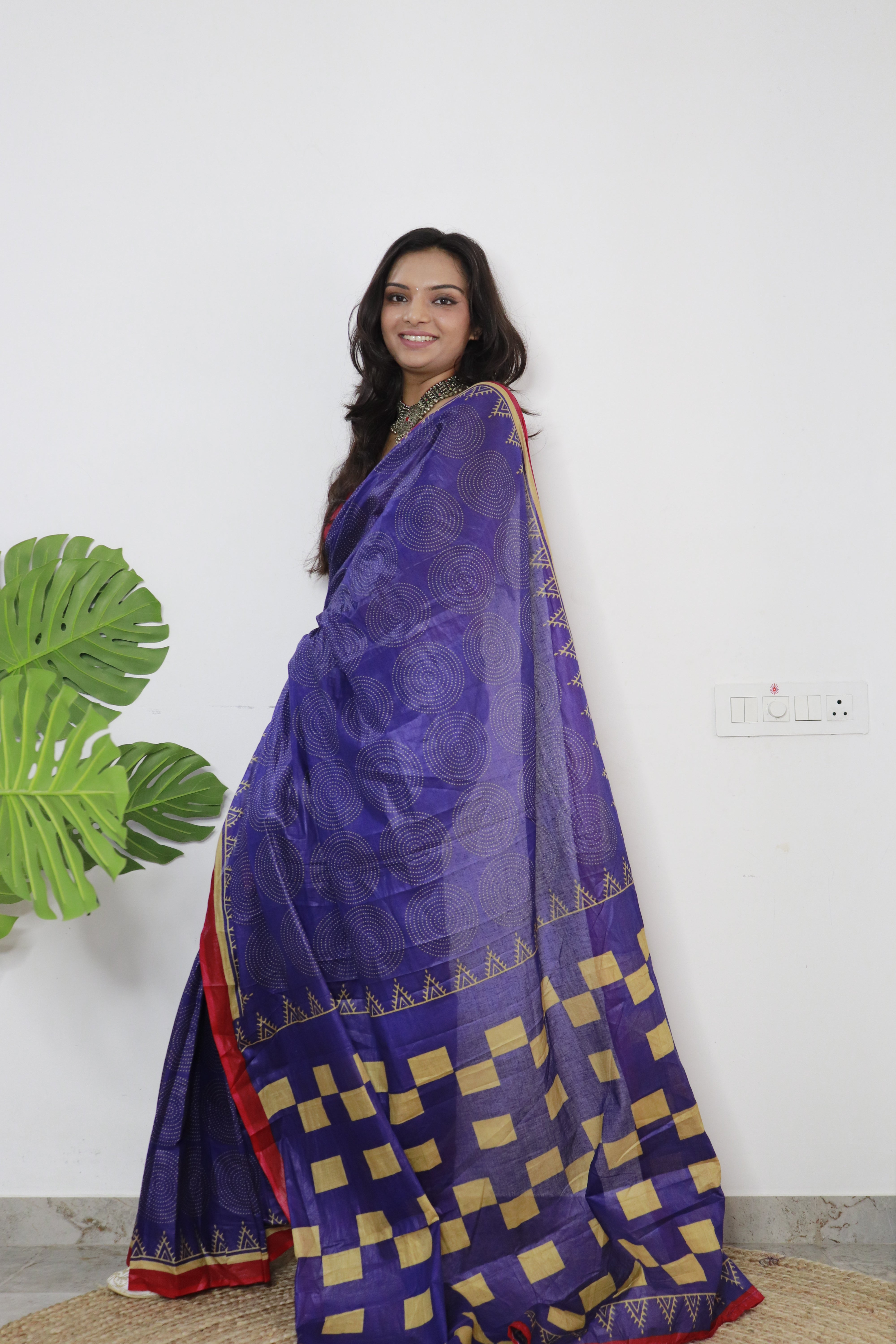 Royal Blue Printed 100% Soft Pure Cotton Saree With Unstitched Blouse.