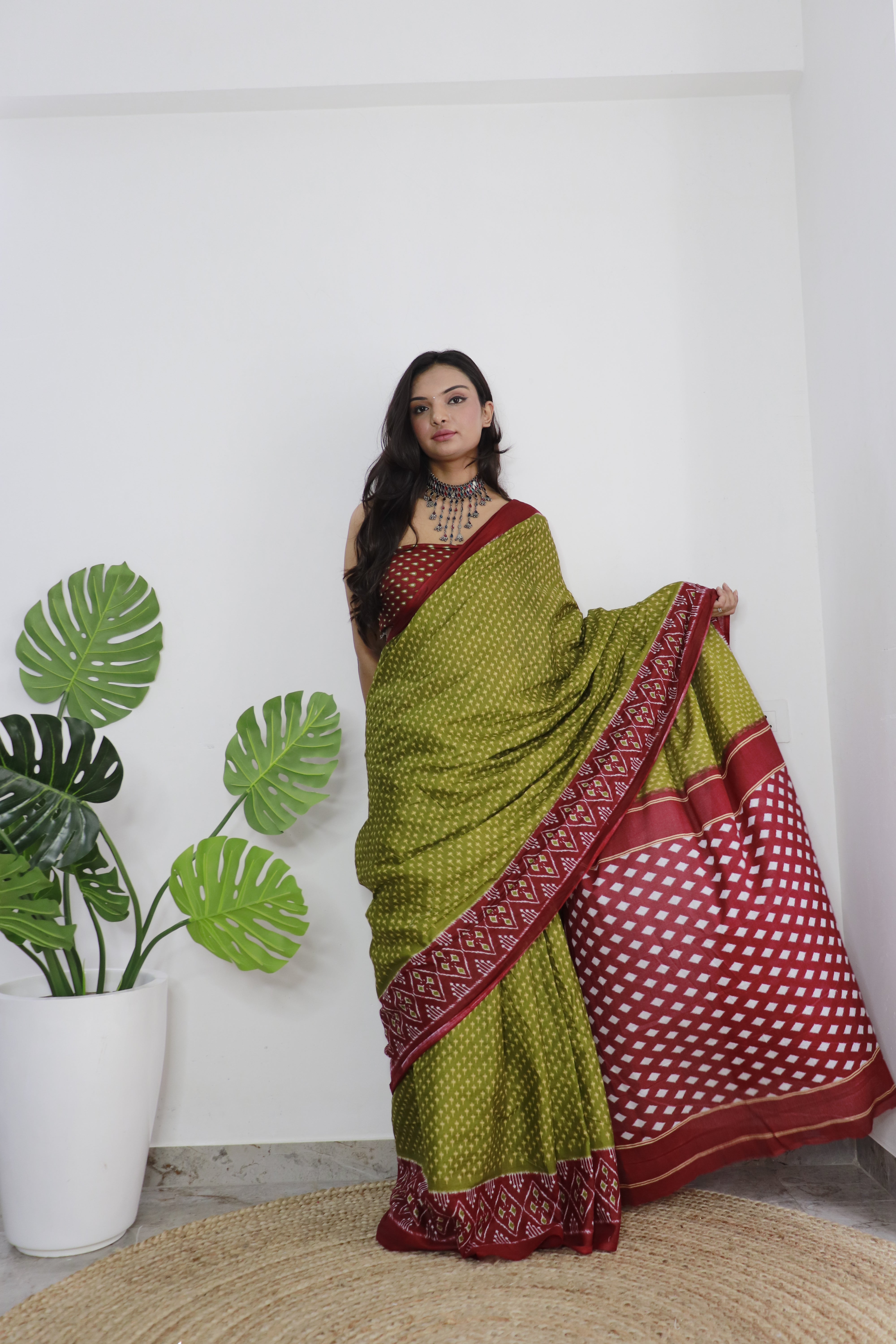 Maroon Printed 100% Soft Pure Cotton Saree With Unstitched Blouse.