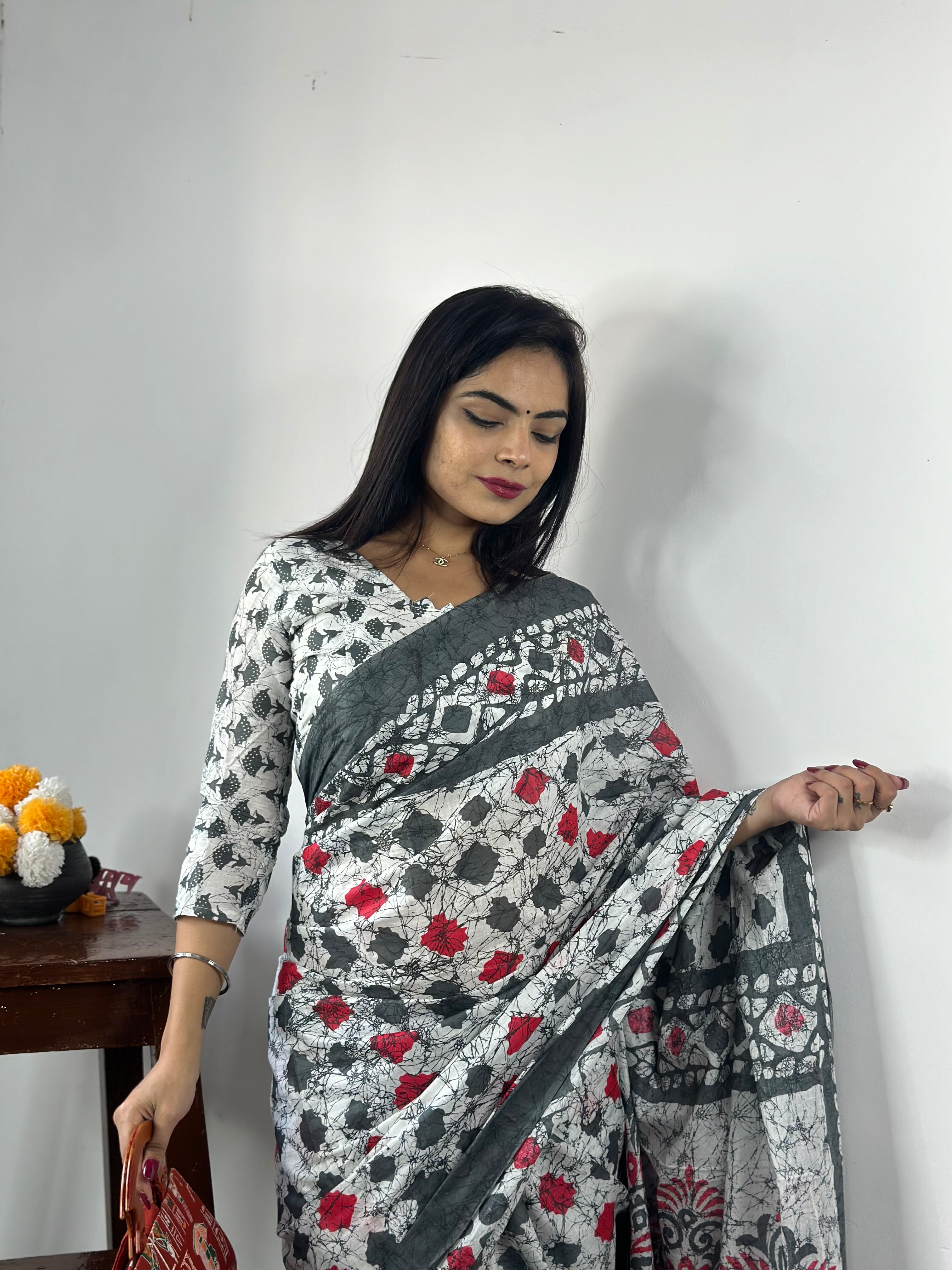 Beautiful Printed Soft Pure Cotton Saree With Unstitched Blouse.