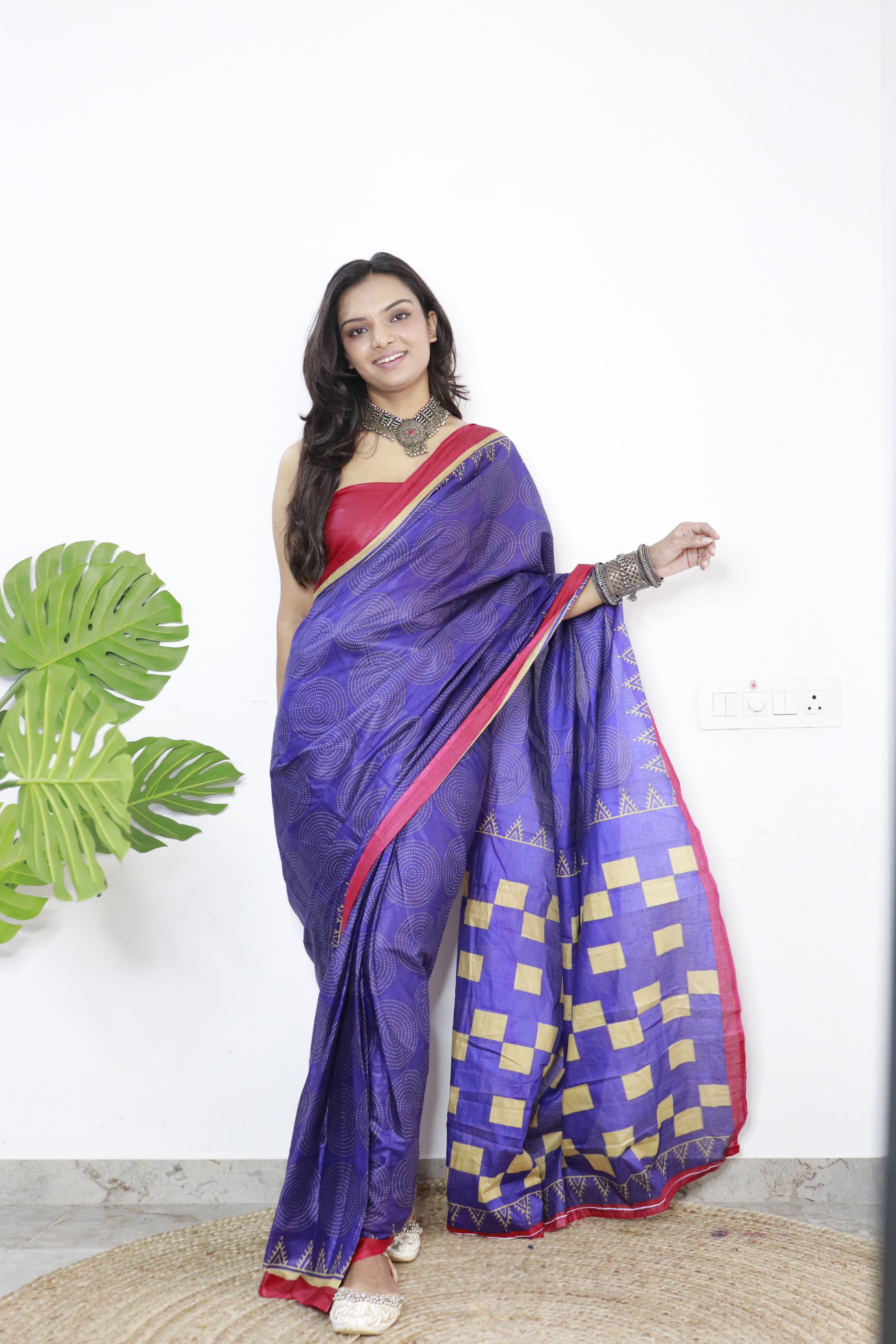 Royal Blue Printed 100% Soft Pure Cotton Saree With Unstitched Blouse.