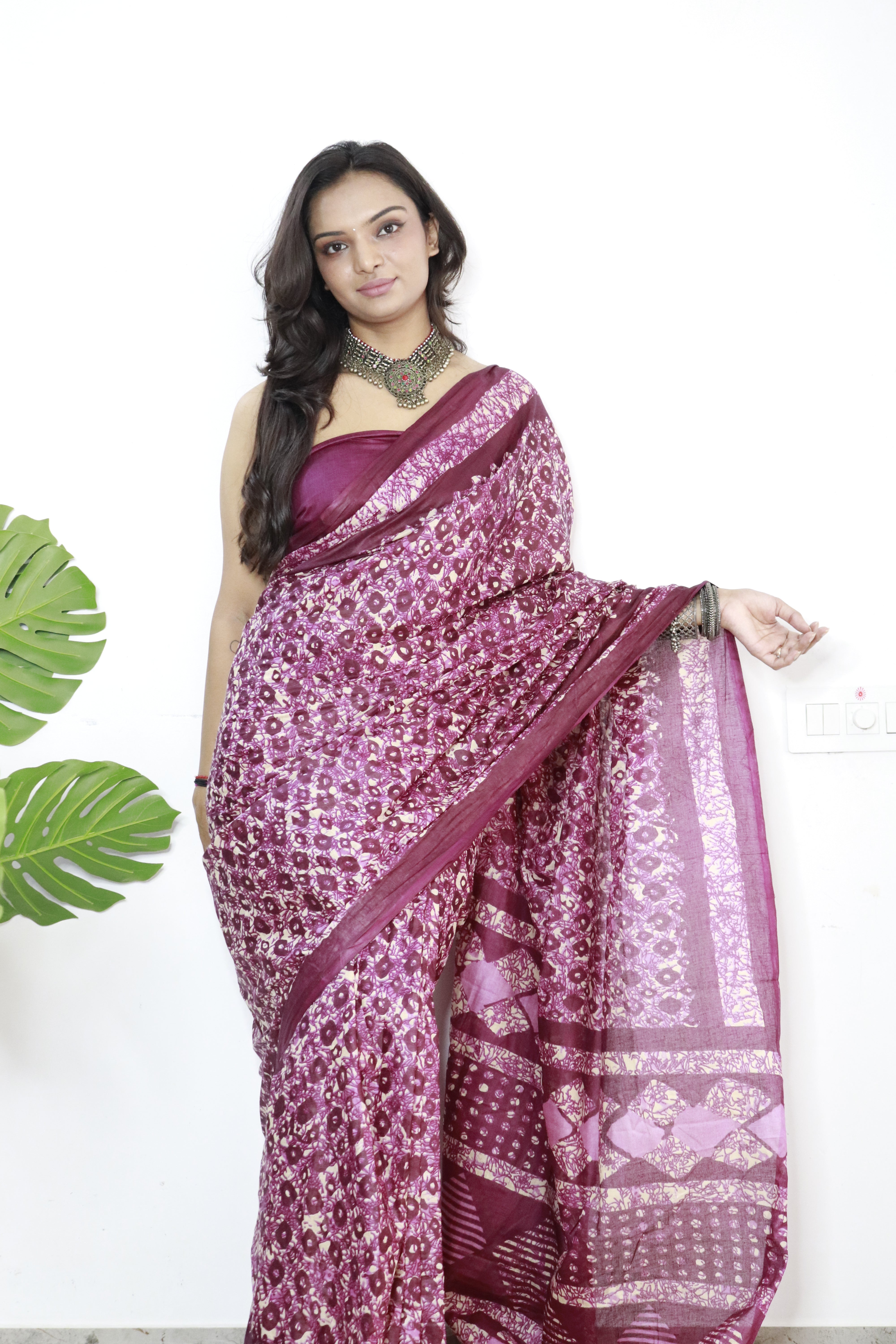 Maroon Printed 100% Soft Pure Cotton Saree With Unstitched Blouse.