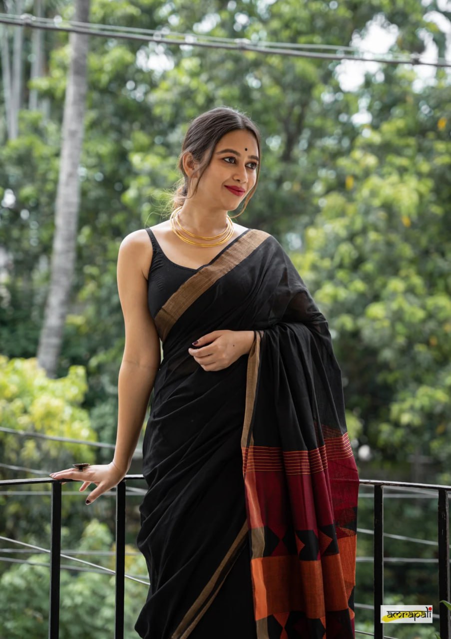 Black and Red Snap Cotton Saree