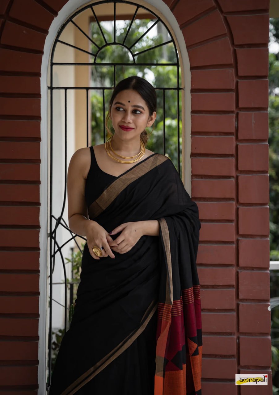 Black and Red Snap Cotton Saree