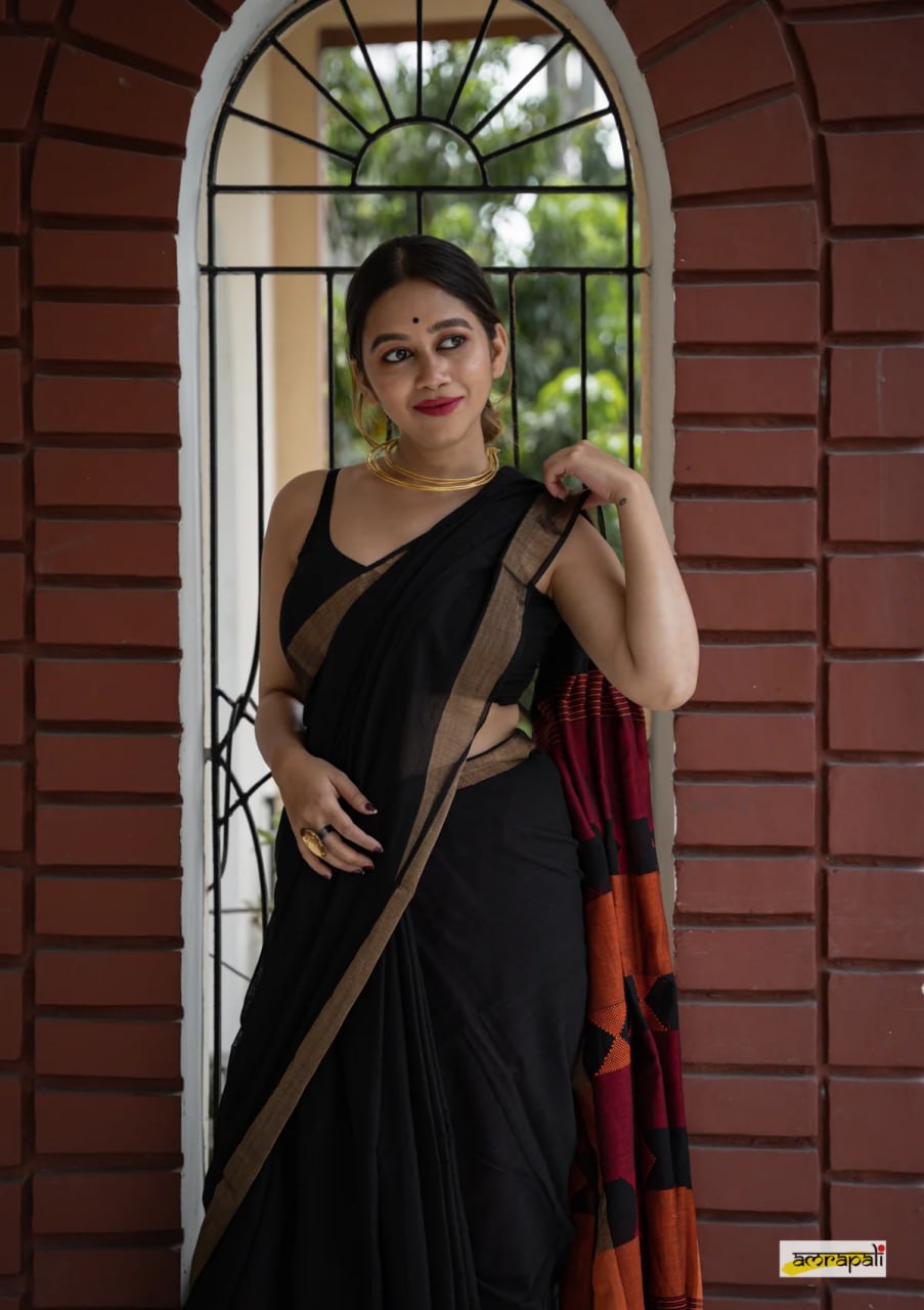 Black and Red Snap Cotton Saree