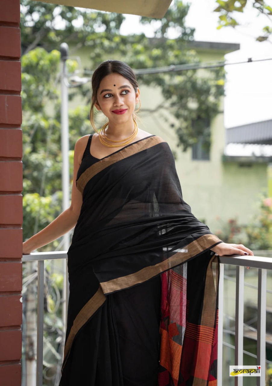 Black and Red Snap Cotton Saree