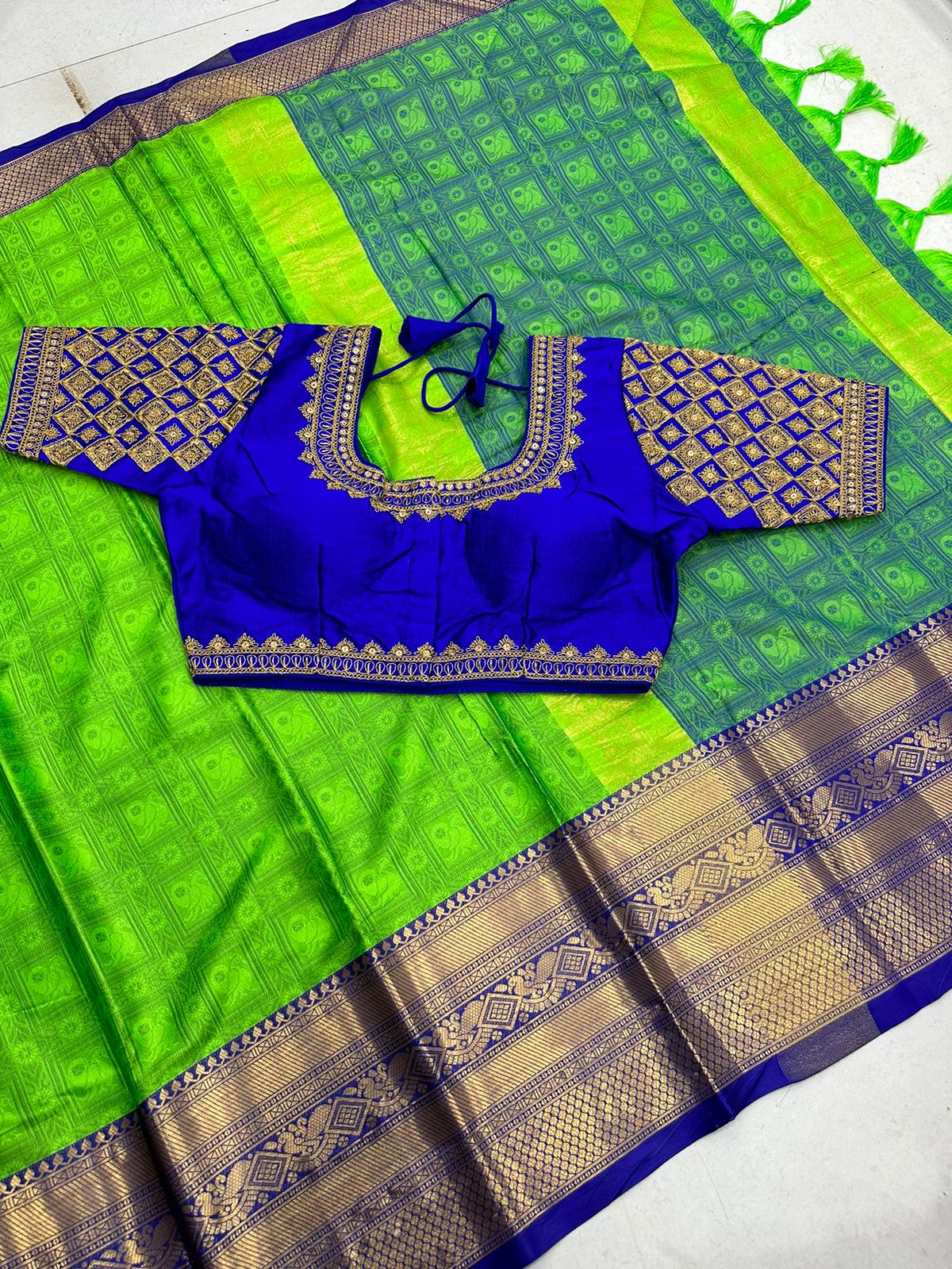 Perrot and Blue Tapsi Cotton Saree