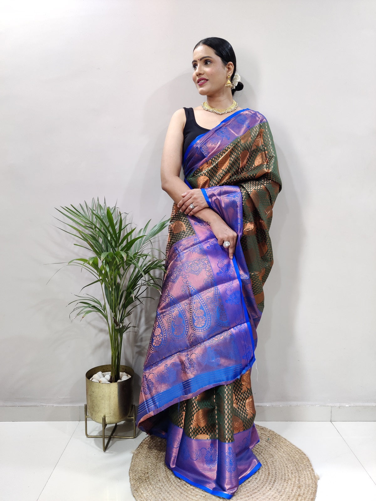 Green and Copper Vadii Kanjivaram Silk Saree