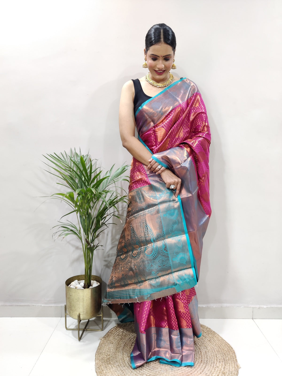 Pink and Rama Copper Vadii Kanjivaram Silk Saree