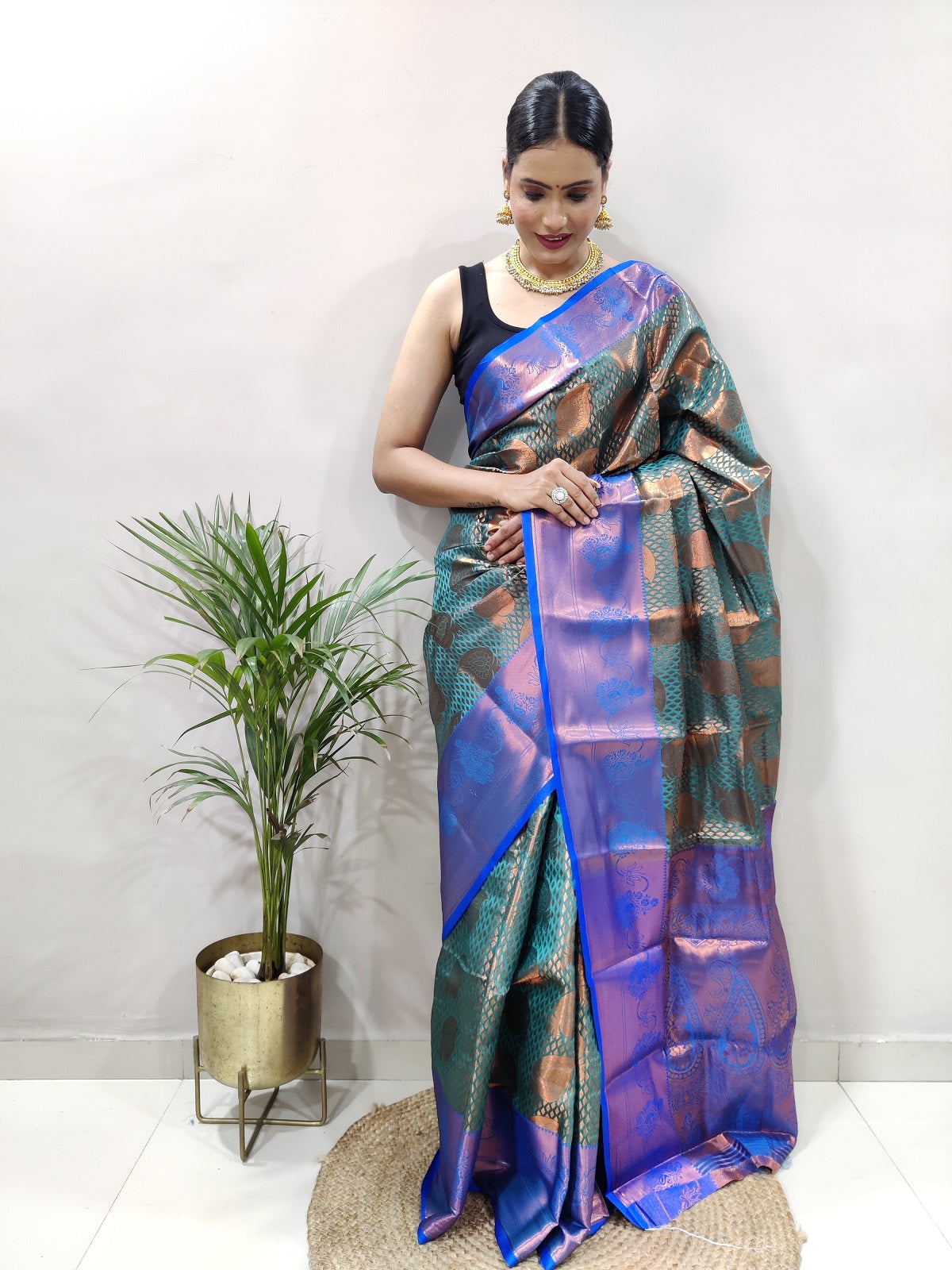 Rama and Green Copper Vadii Kanjivaram Silk Saree