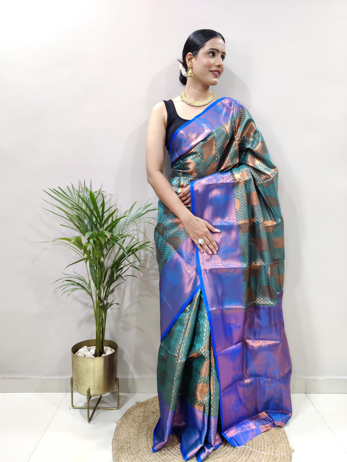 Rama and Green Copper Vadii Kanjivaram Silk Saree