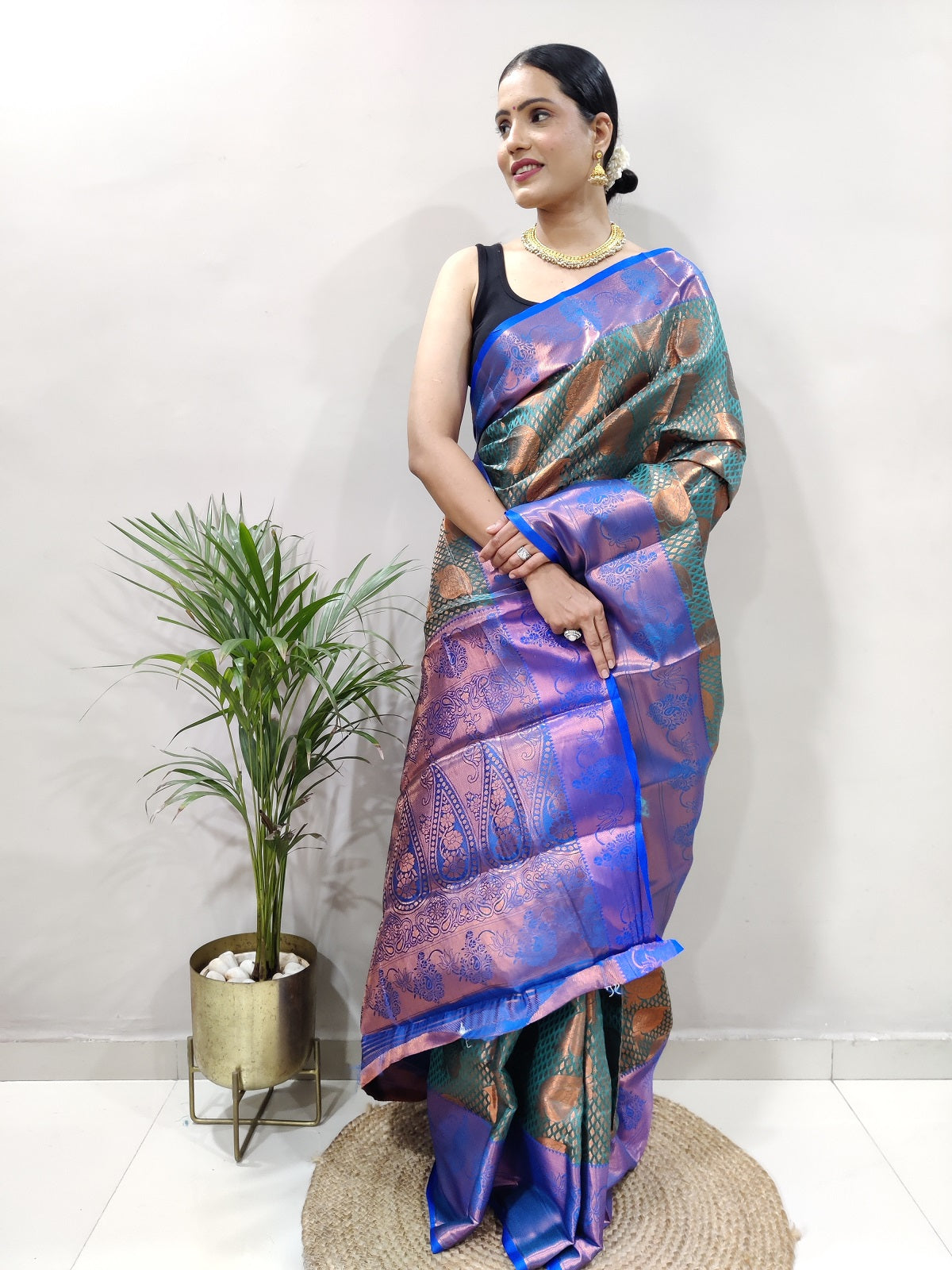 Rama and Green Copper Vadii Kanjivaram Silk Saree