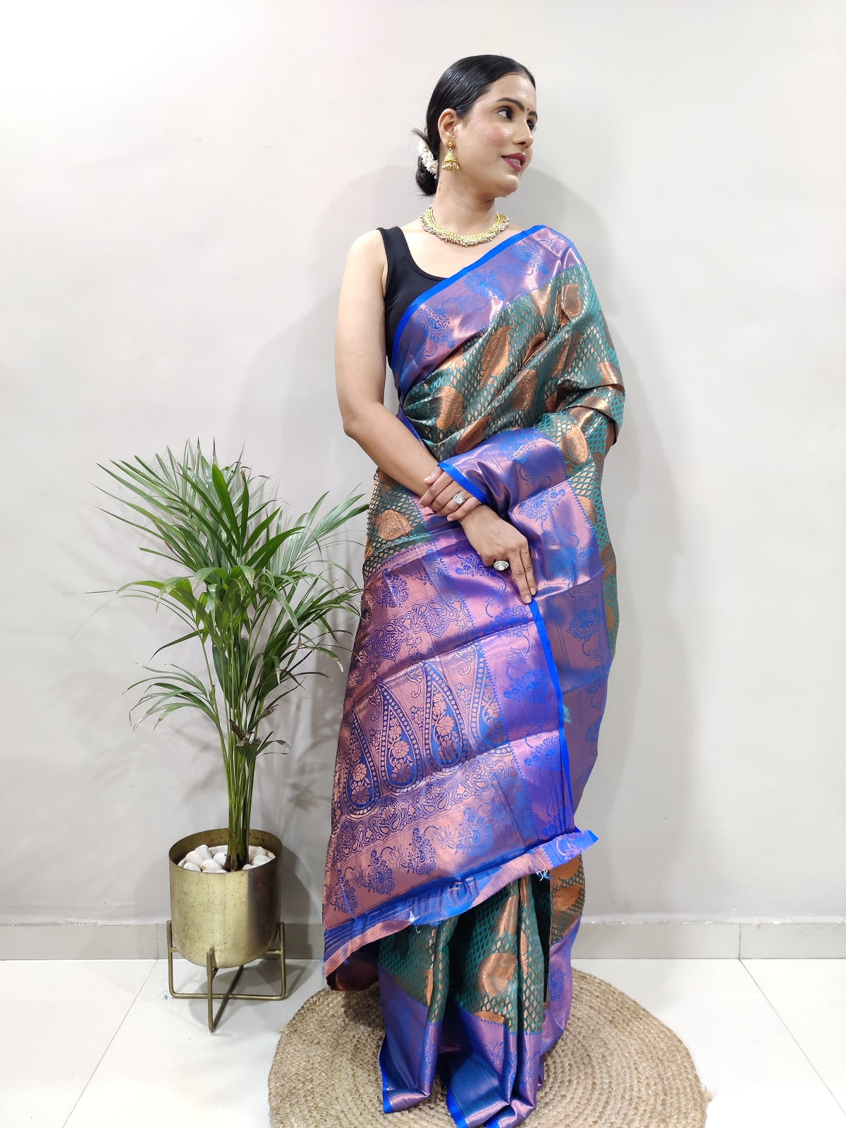 Rama and Green Copper Vadii Kanjivaram Silk Saree