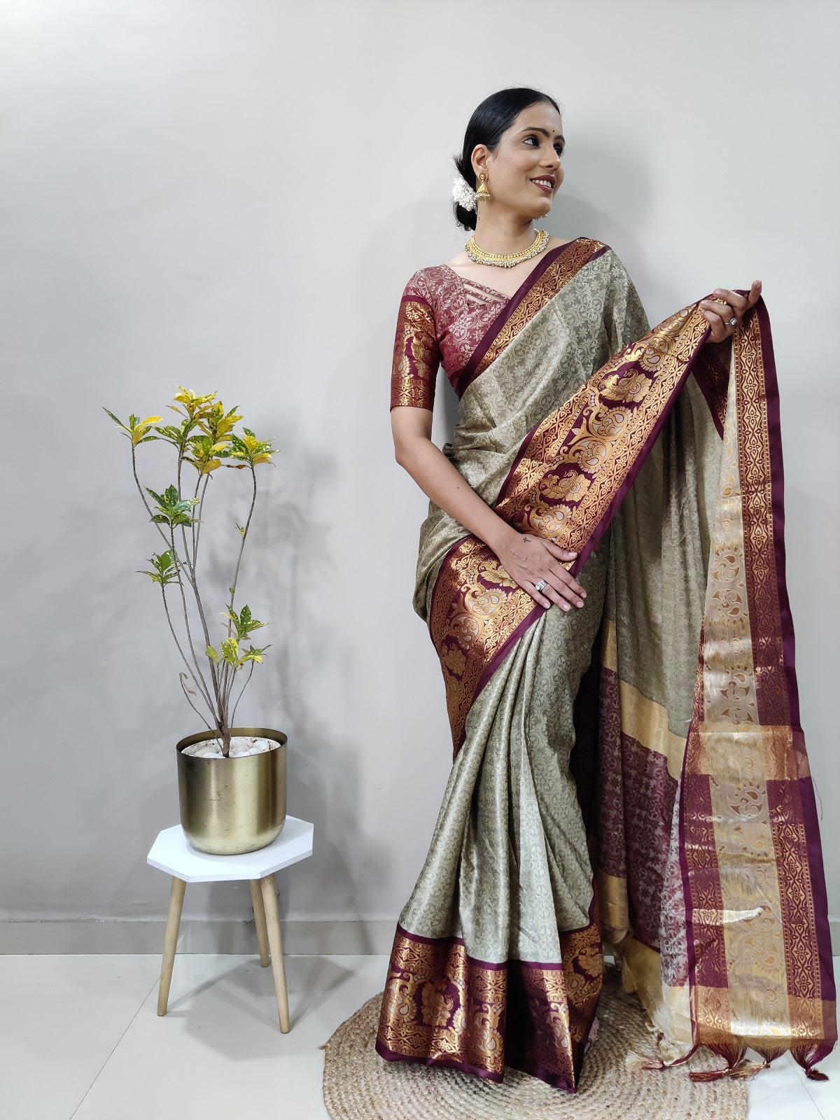 Chiku and Brown Varuni Kanjivaram Silk Saree