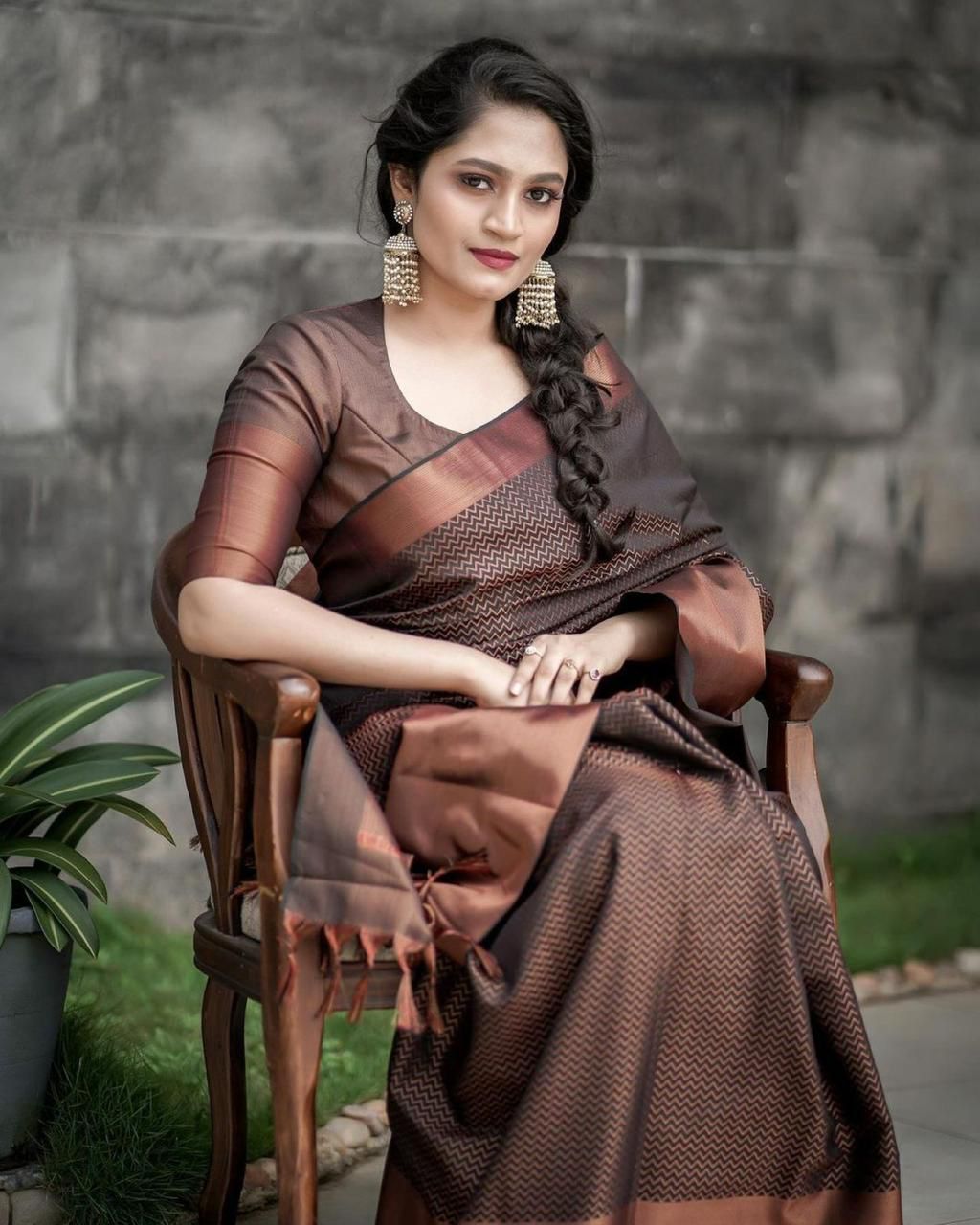 Brown Golden Design Boarder WaveBanarasi Silk Saree