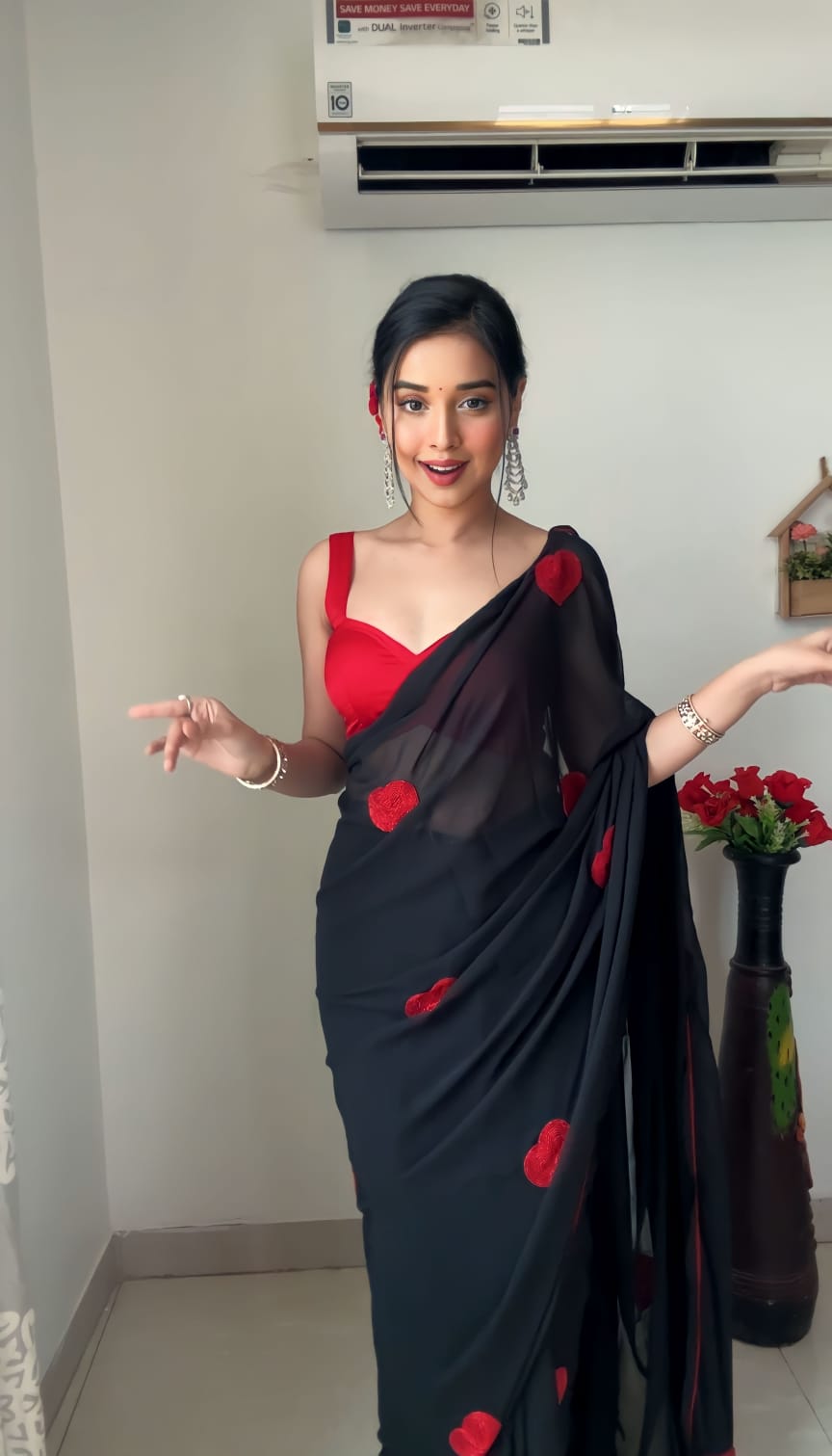 1-Minute Ready To Wear Georgette  Black Saree With Unstitched Blouse.