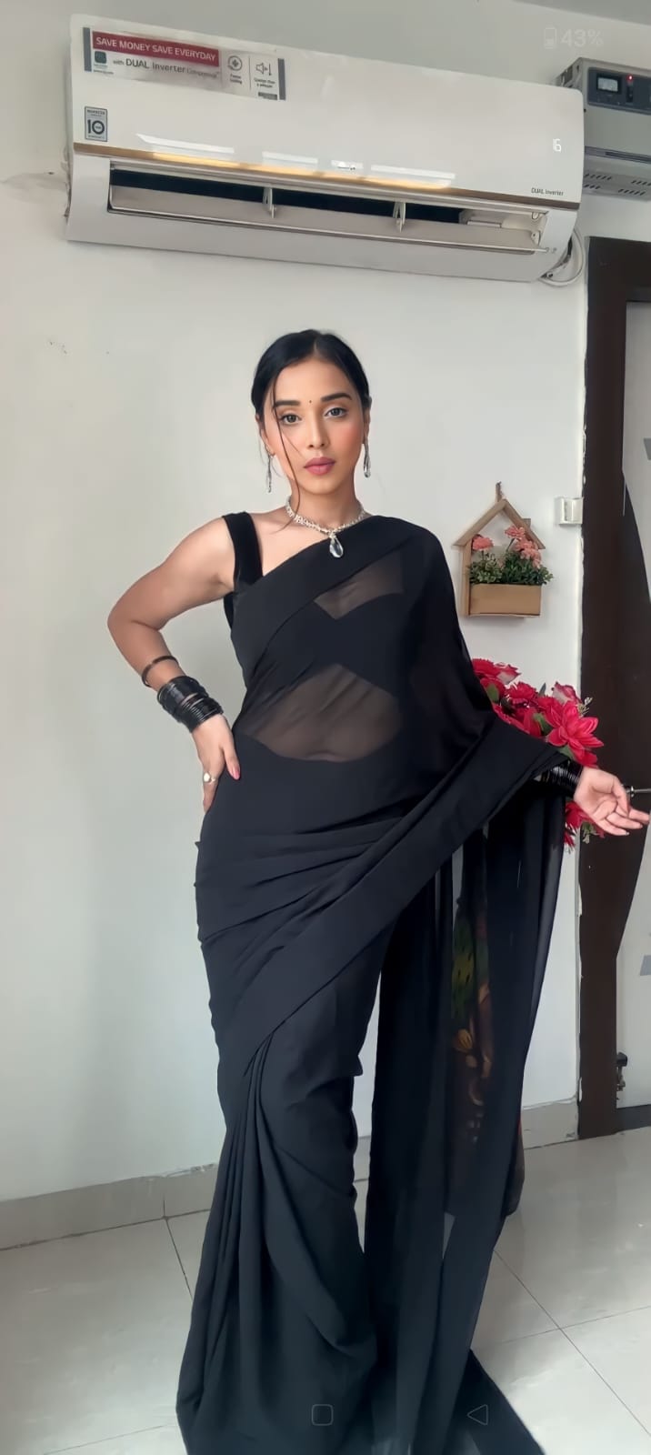 1-Minute Ready To Wear Plain Black saree With Unstitched Blouse.