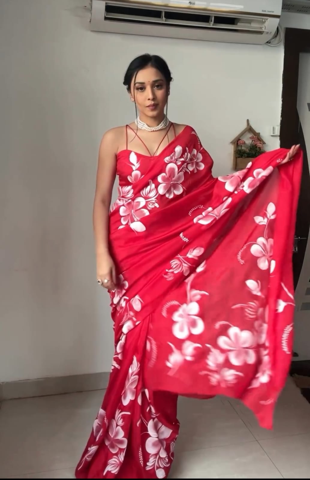 1-Minute Ready To Wear Red Georgette Saree With Unstitched Blouse.