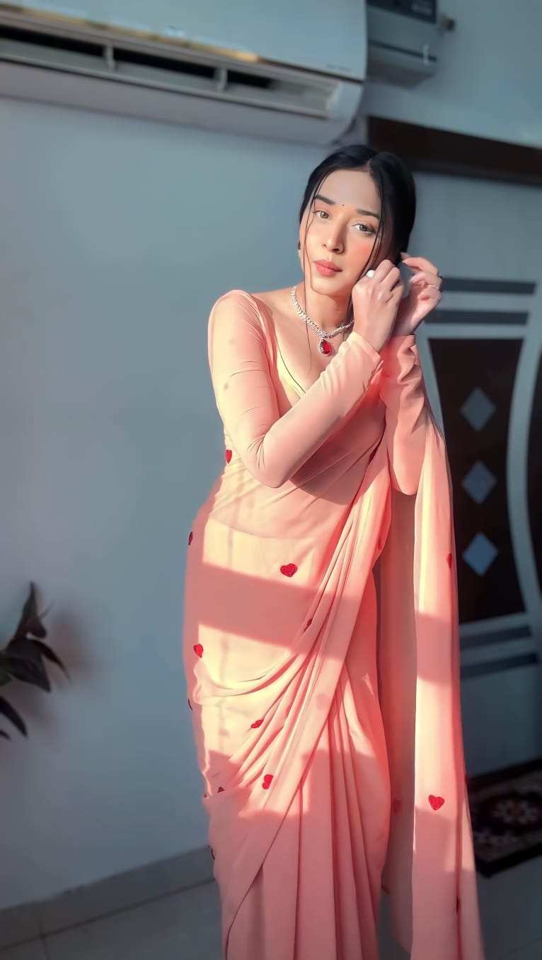 1-Minute Ready To Wear Peach Georgette Saree With Unstitched Blouse.