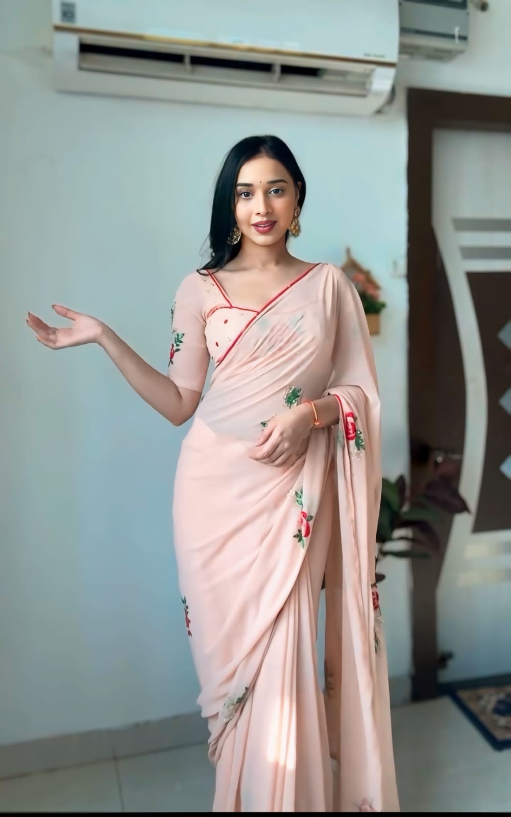 1-Minute Ready To Wear Peach Georgette Saree With Unstitched Blouse.