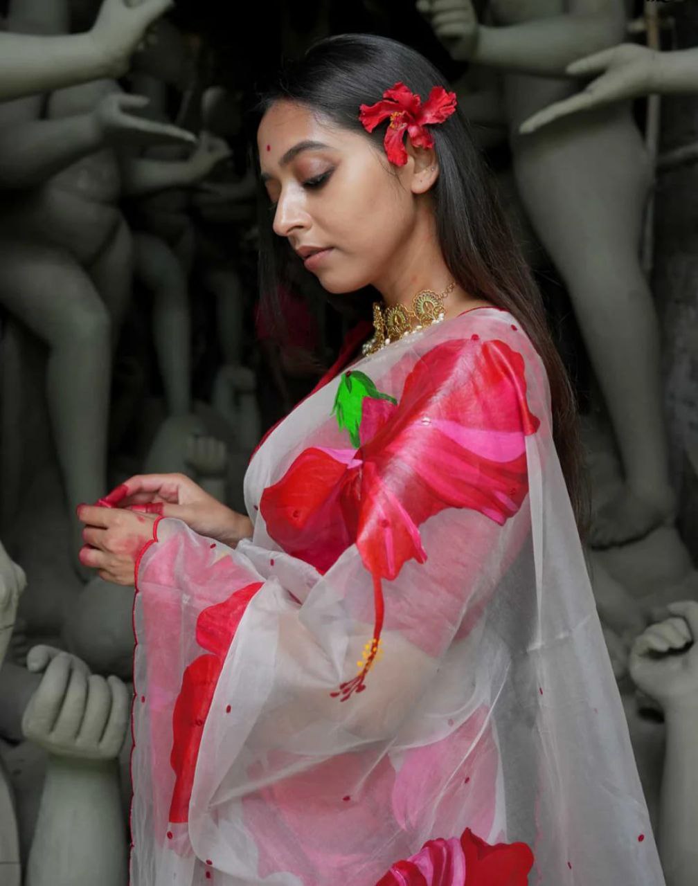 RED FLOWER-Soft Pure Organza Silk Beautiful Digital Print Handwork Saree With Unstitched Blouse.